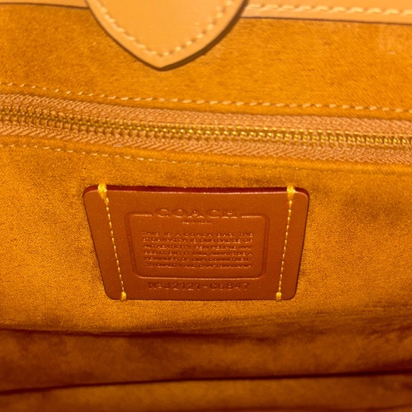 Coach Quilted Leather Large Field Tote - Picture 4 of 10